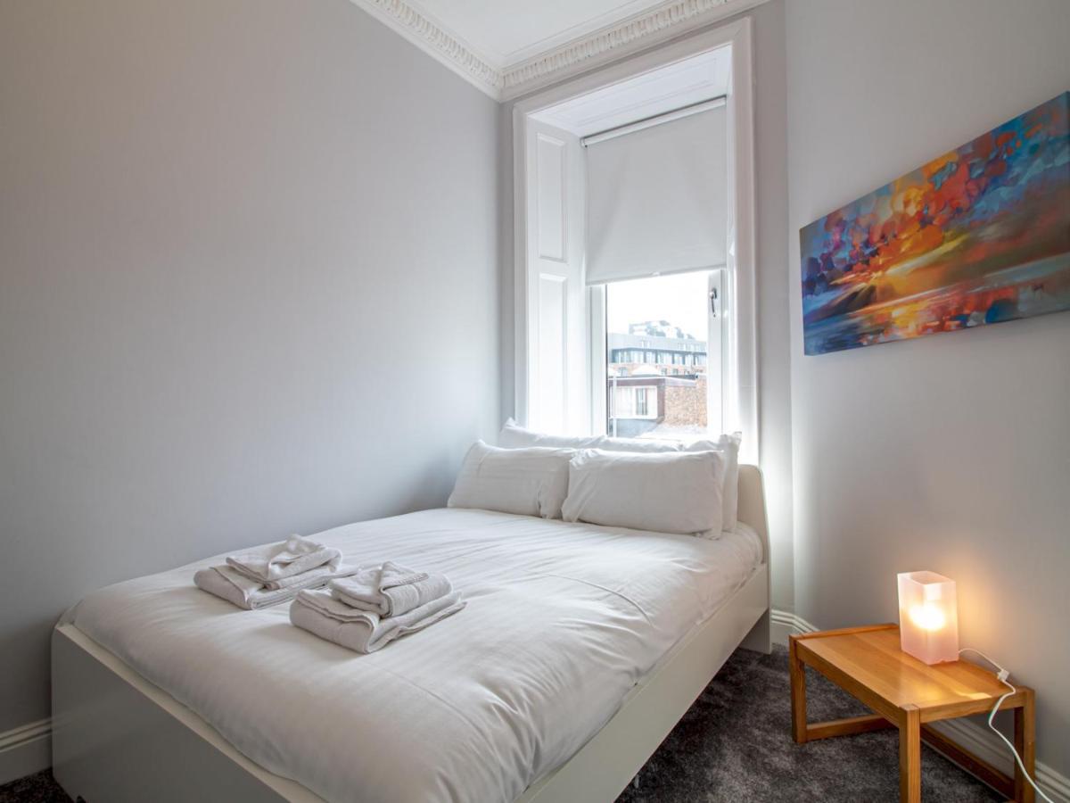 Modern 1Br Apartment In Heart Of West End กลาสโกว์ ภายนอก รูปภาพ